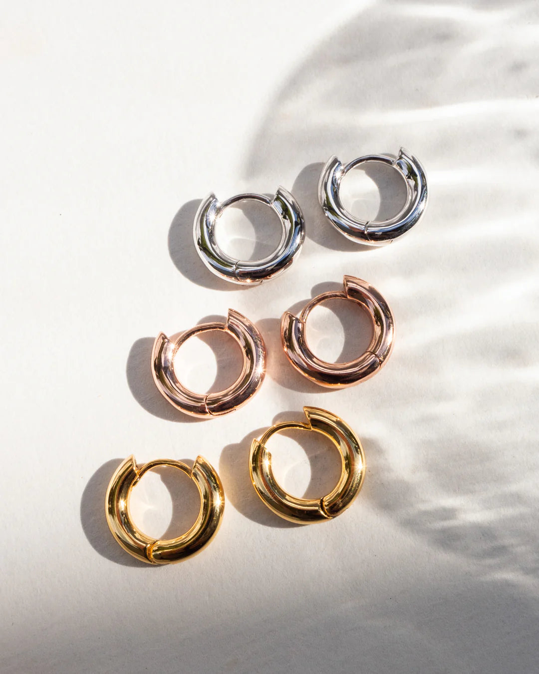 LUV AJ Plain Amalfi Huggies - Silver