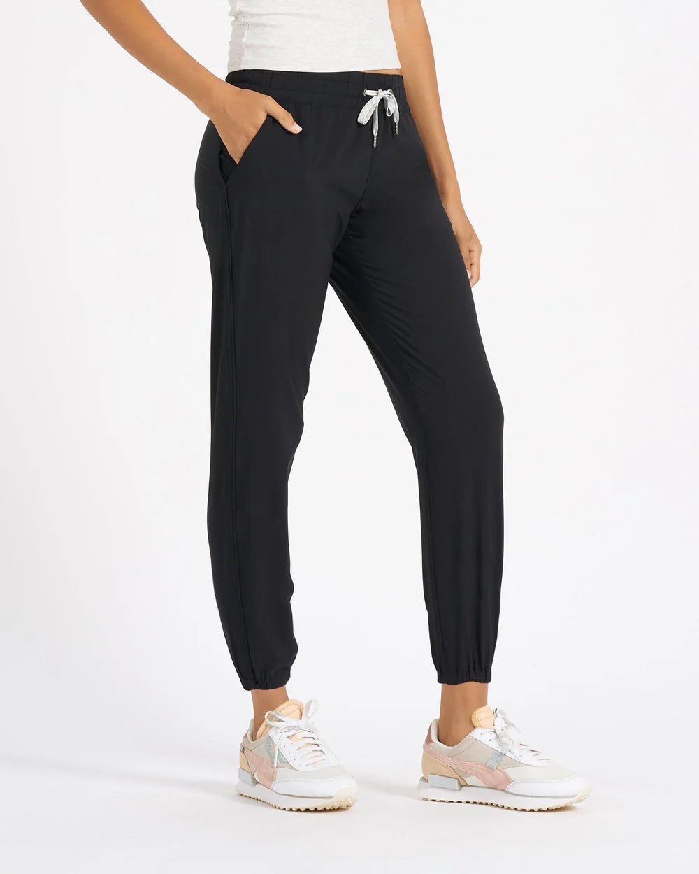 Vuori Weekend Jogger - Black