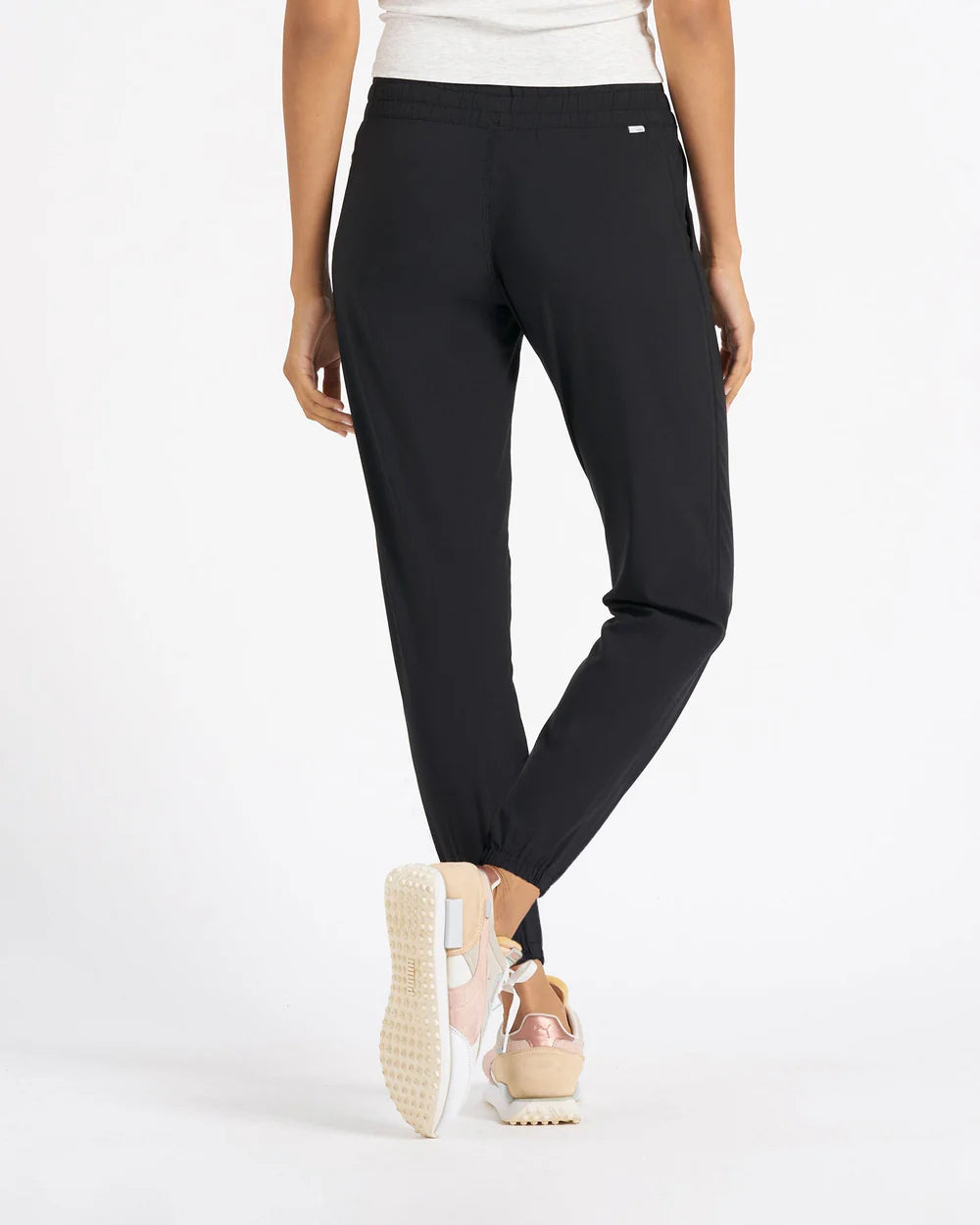 Vuori Weekend Jogger - Black